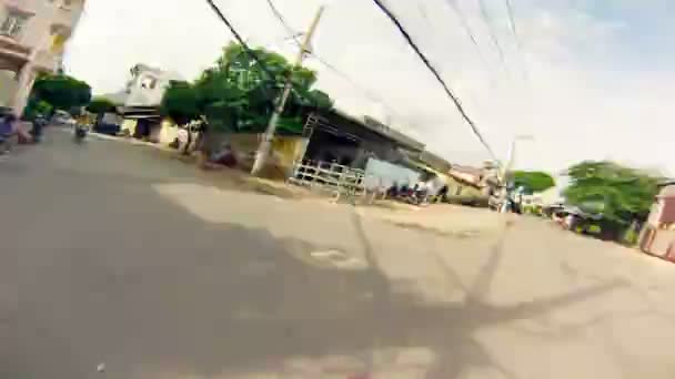 Saigon - 22. Juli: Motorradtour entlang der Stadt Saigon - Filmmaterial, Video