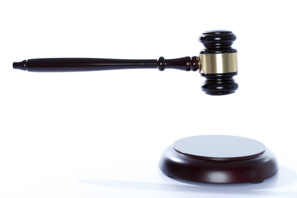 judge gavel and wooden mallet - Foto, imagen