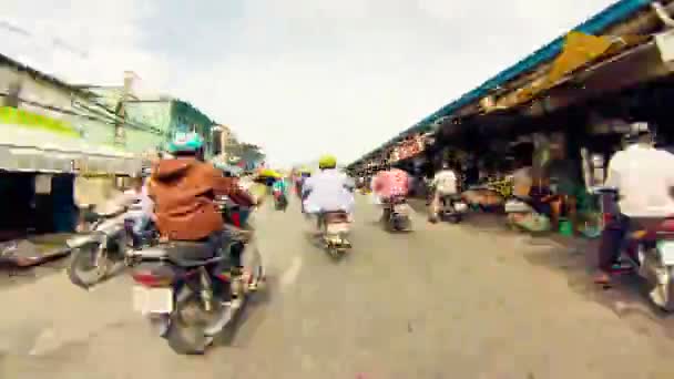 Saigon - 22. Juli: Motorradtour entlang der Stadt Saigon - Filmmaterial, Video