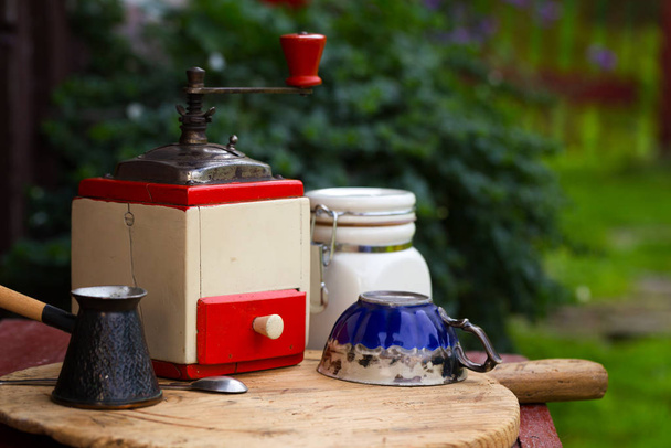 old rural coffee grinder - Фото, зображення