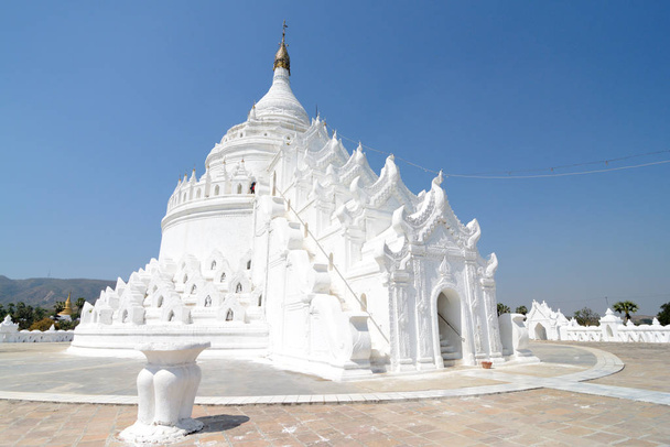 scenic view of beautiful temple architecture details - Zdjęcie, obraz