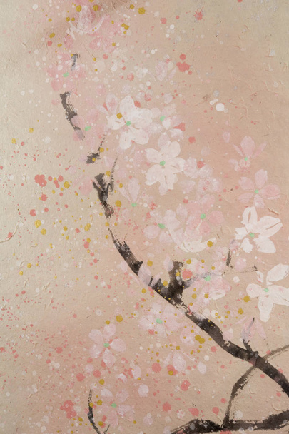 Papel tradicional japonés con pintura floral
  - Foto, Imagen