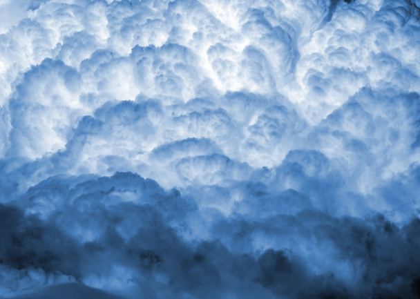Stormy skies
 - Фото, зображення