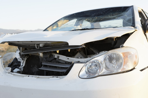 Wrecked Car - Фото, изображение