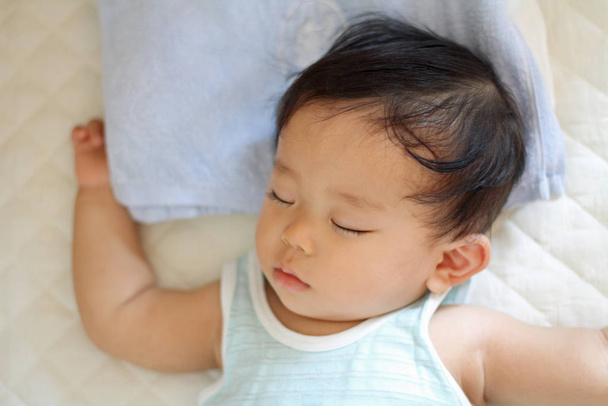 Sleeping baby (Japanese boy) - Foto, immagini
