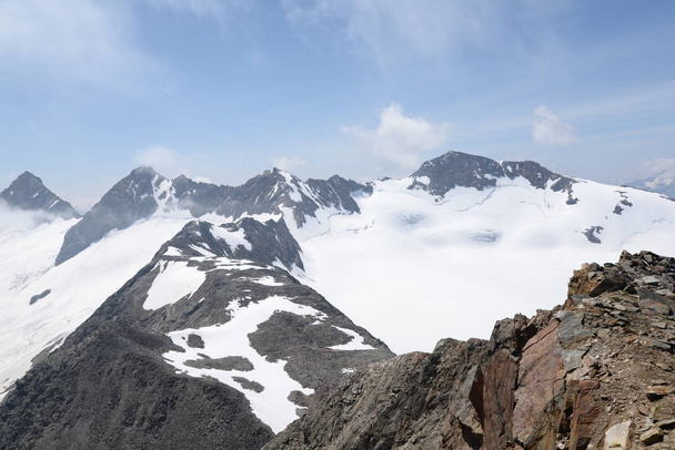 větrné daunkogel daunogel vrchol hora stubai sjezd hora hora pastva hlava horolezec hora hiking vysoký alpský vrchol vrchol vysoký rakousko tyrolsko robustní tyrolsko rakousko, - Fotografie, Obrázek