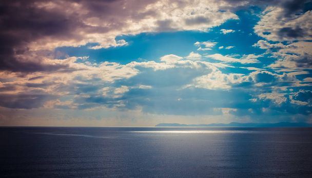 Seascape, blue sky background with clouds - Foto, immagini