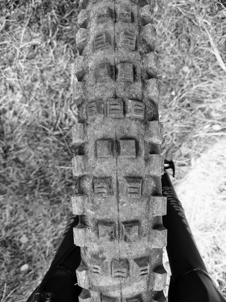 Kerékpár gumiabroncs tárgy a háttérben - Fotó, kép
