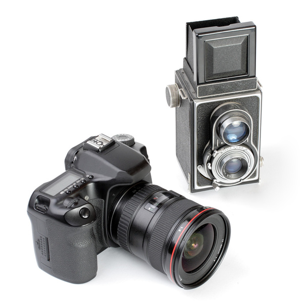 Cámara dslr moderna y cámara de dos lentes de formato medio vintage
 - Foto, imagen