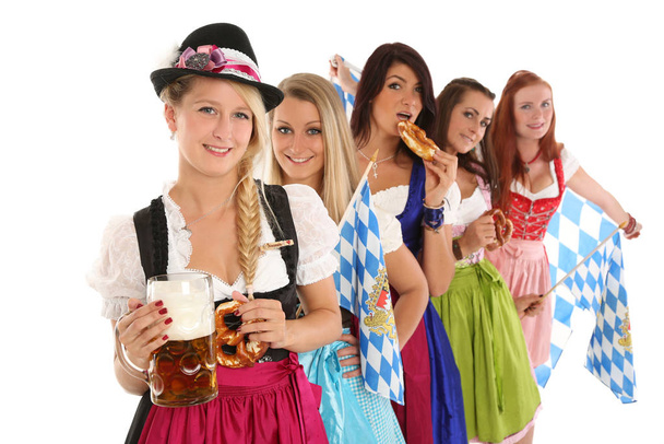 girlfriends in bavarian tracht - Foto, Imagem