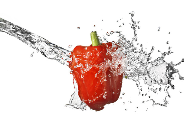 Fresh water splash on red sweet pepper - Φωτογραφία, εικόνα