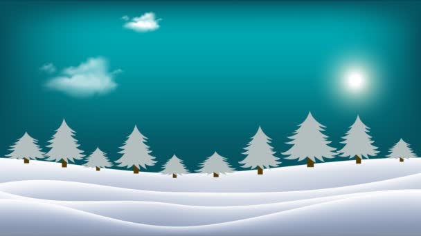 De zon beweegt over de horizon en wolken bewegen in de lucht. Winterlandschap. Met sneeuw bedekte heuvels met bomen en stralende zon aan de blauwe hemel. - Video