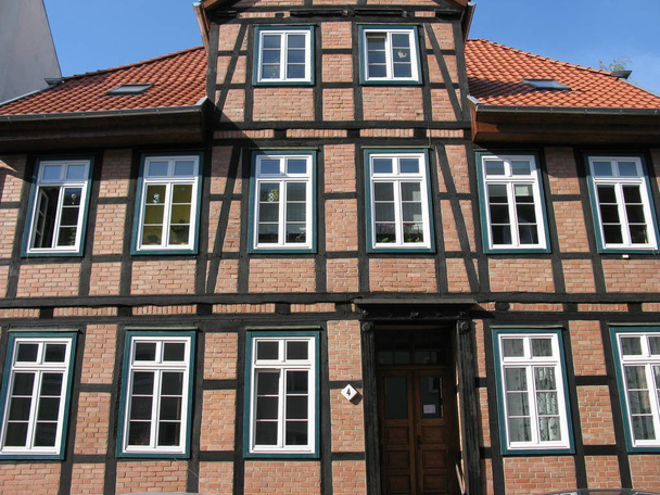 tudor style house in schwerin - Foto, afbeelding