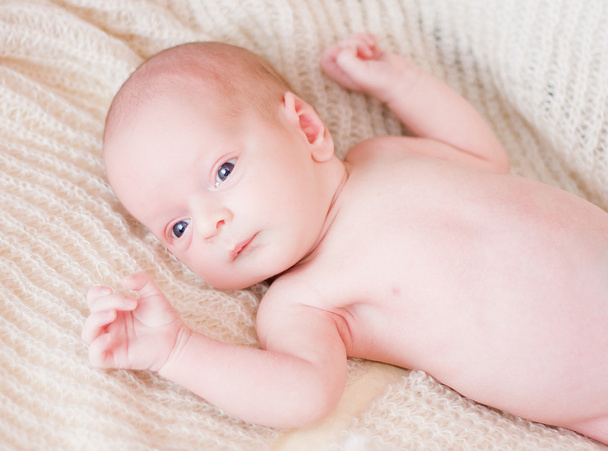 Newborn Baby Lies - Foto, immagini