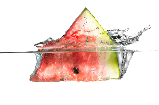 watermelon falling into clear water - Zdjęcie, obraz