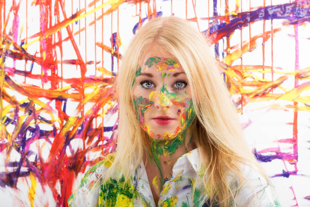 young blond woman making a chromotherapy - Фото, зображення