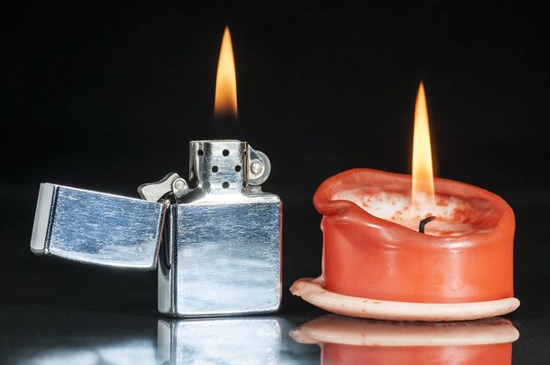 burning candle in the dark - Fotografie, Obrázek