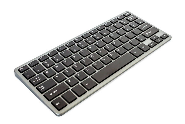 moderne Computertastatur auf weißem Hintergrund isoliert, Datei enthält mit Clipping-Pfad so einfach zu bearbeiten. - Foto, Bild