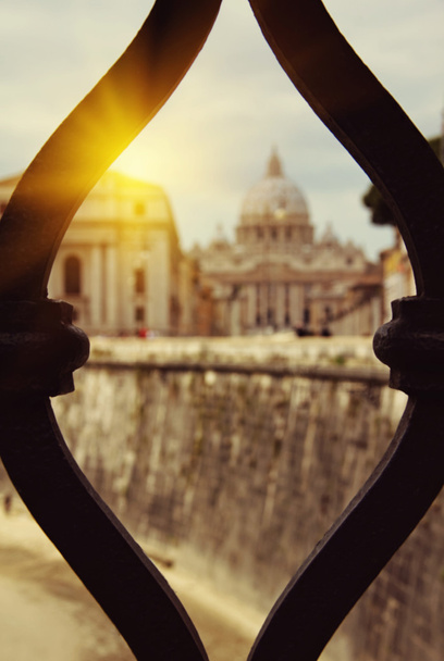 Bazilika svatého Petra pohled z mostu svatého anděla, Řím, jsem - Fotografie, Obrázek