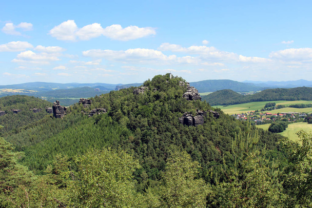 hills with forest and rocks - saxon switzerland,malerweg - Fotoğraf, Görsel