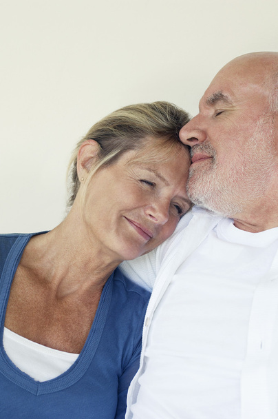 Middle Aged Couple embracing - Foto, immagini