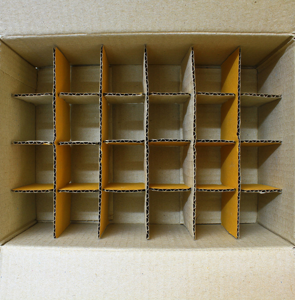 Картонна коробка
 - Фото, зображення