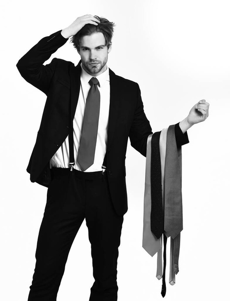 Bearded macho stylish man in elegant suit with ties - Fotografie, Obrázek