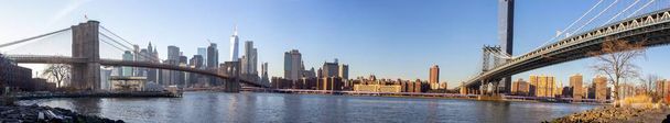 Pontes de Manhattan e Bruklin, panorama
 - Foto, Imagem