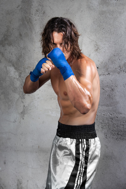 yakışıklı boksör savaşmaya hazır - Fotoğraf, Görsel