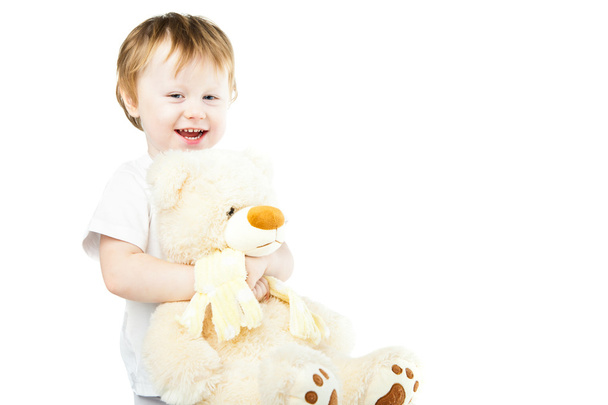 roztomilý zábavná kojenecká holčička s velkými hračka medvěd - Fotografie, Obrázek