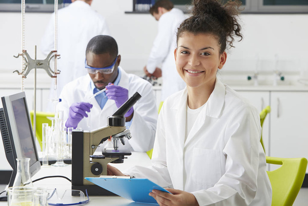 Technicians Carrying Out Research In Laboratory - Foto, Imagem
