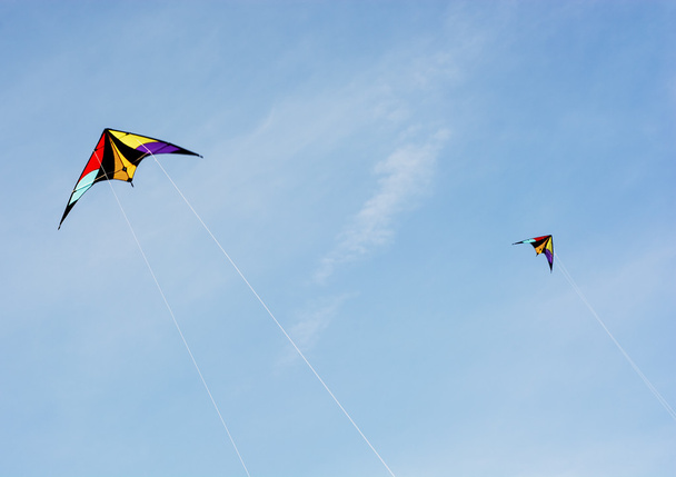 vlieger vliegen in de lucht - Foto, afbeelding
