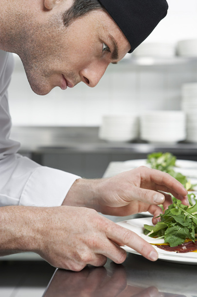 chef preparing salad - Фото, изображение
