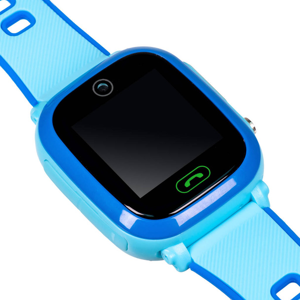 Inteligentny zegarek dla dzieci w kolorze niebieskim z płaskim, czarnym ekranem do napisów - Zdjęcie, obraz