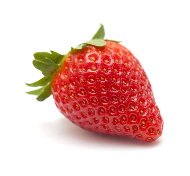 červené zralé jahody na bílém - Fotografie, Obrázek