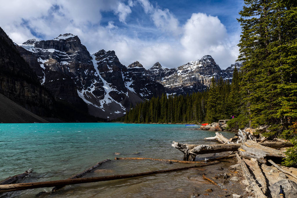 The Lake Moraine in the Canadian Rocky Mountains - Fotoğraf, Görsel