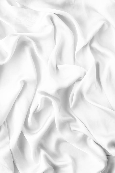 豪華な白い柔らかいシルクのフラットレイの背景テクスチャ、休日の美しさ - 写真・画像