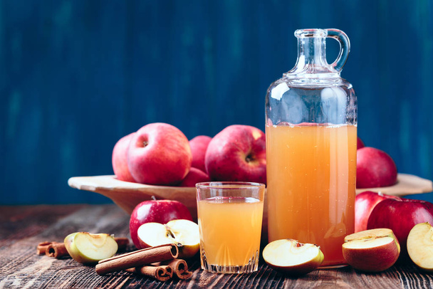 fresh organic apple juice - Foto, Imagem