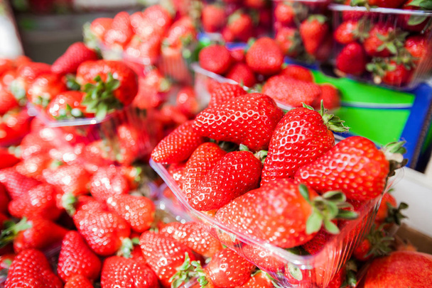 Fresh Strawberry Red Ripe Fruit, ready for sale on farmers market stand. - Fotografie, Obrázek