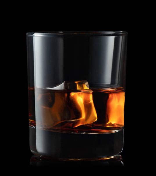whiskey in glass - Fotoğraf, Görsel