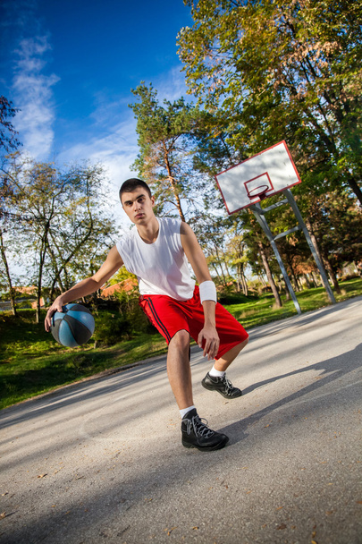 Jugador de baloncesto
 - Foto, Imagen