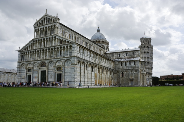Cathedra en Pisa
 - Foto, Imagen