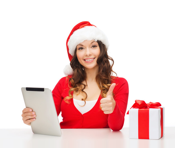 Woman with gift box and tablet pc computer - Foto, Imagem