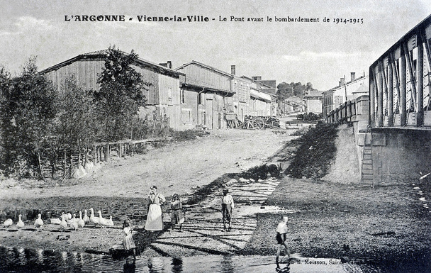 cartão postal antigo, Vienne-la-Ville, após o bombardeamento
 - Foto, Imagem