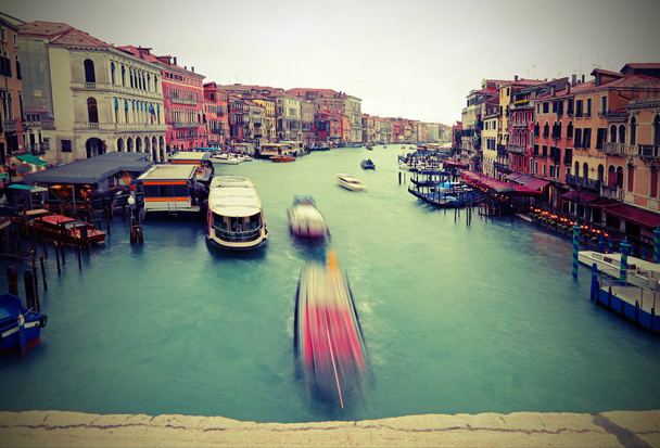 Canal Grande a Venezia con lunga esposizione e vecchio effetto tonico
 - Foto, immagini