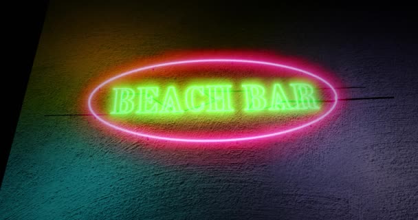 Знак пляжного бару неонова графічна підсвічування означає літній ресторанний бар. Реклама або білборд для морських канікул і відпочинку - 4k
 - Кадри, відео