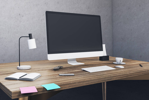 Oficina minimalista con pantalla de ordenador en blanco
 - Foto, imagen