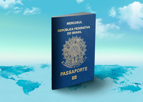 Brasil Pasaporte en el mapa del mundo con nubes en el fondo
 - Foto, imagen