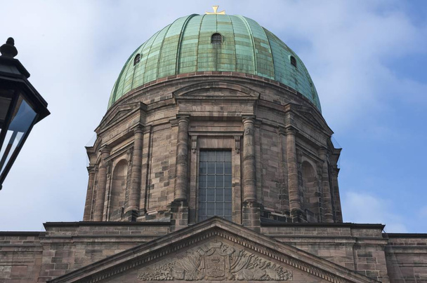 セント・エリザベス教会のドーム、 1903年に完成した新古典主義教会、ニュルンベルク、中フランス、バイエルン、ドイツ、ヨーロッパ - 写真・画像