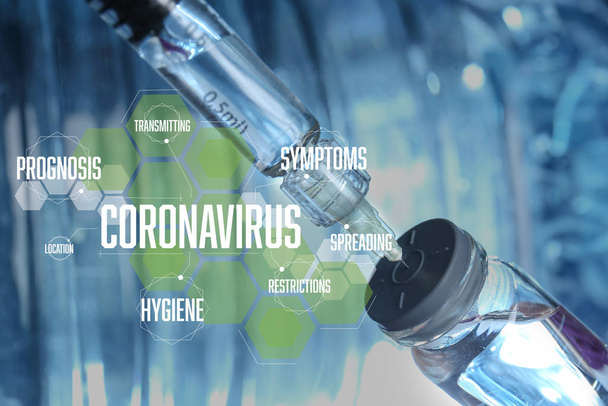 Vakcina és ampulla a színes háttér, közelkép. A koronavírus járvány fogalma  - Fotó, kép